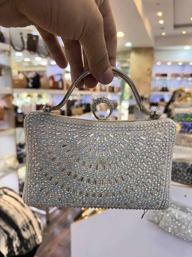 کیف مجلسی زنانه یراق نقره ای کد 970