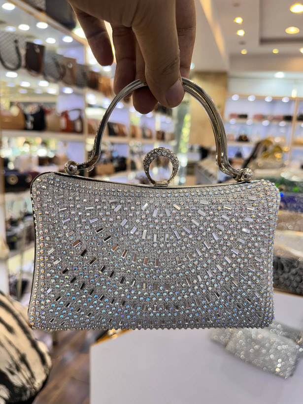 کیف مجلسی زنانه یراق نقره ای کد 970