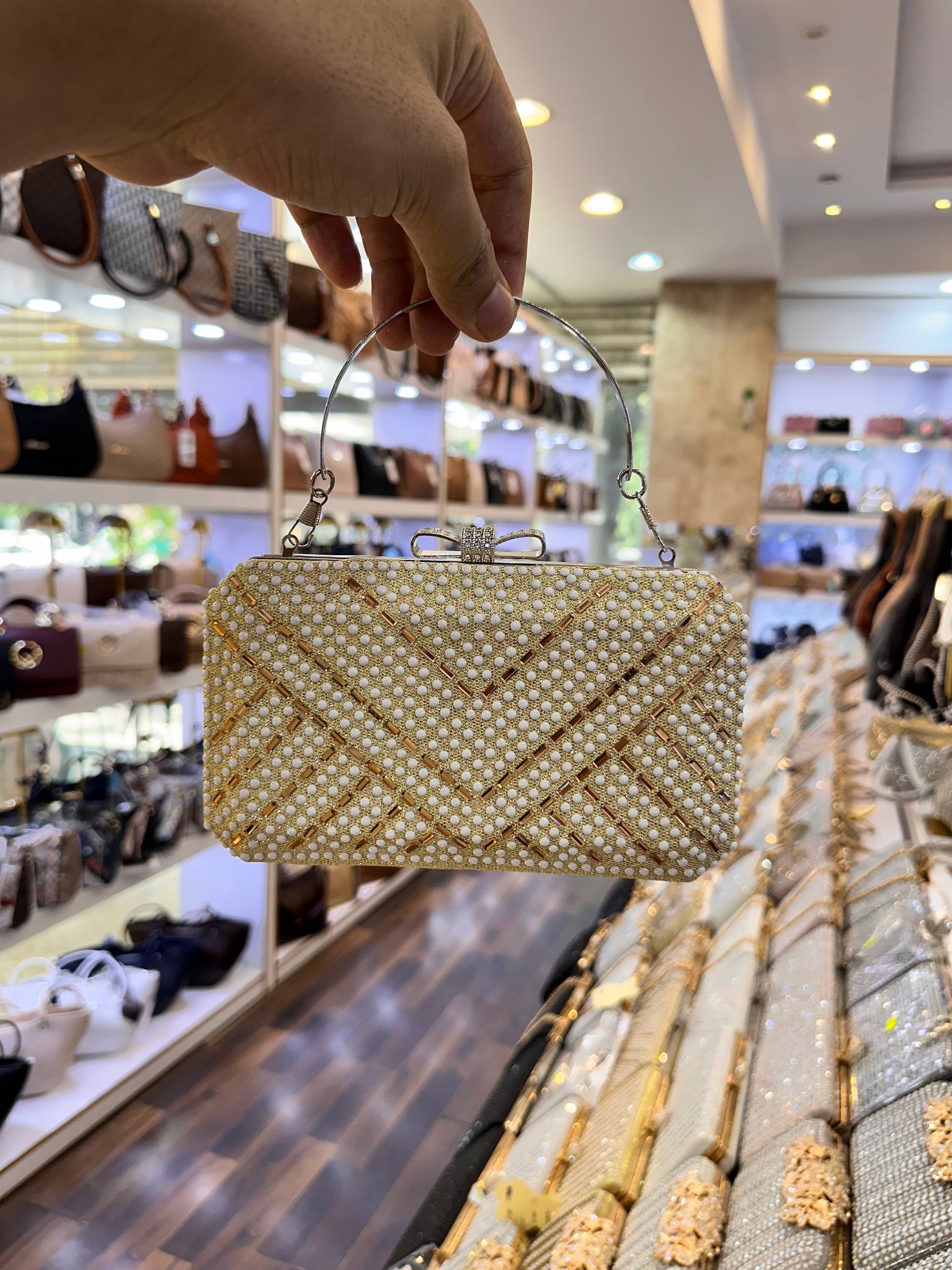 کیف مجلسی شیک دهانه پاپیون کد 971